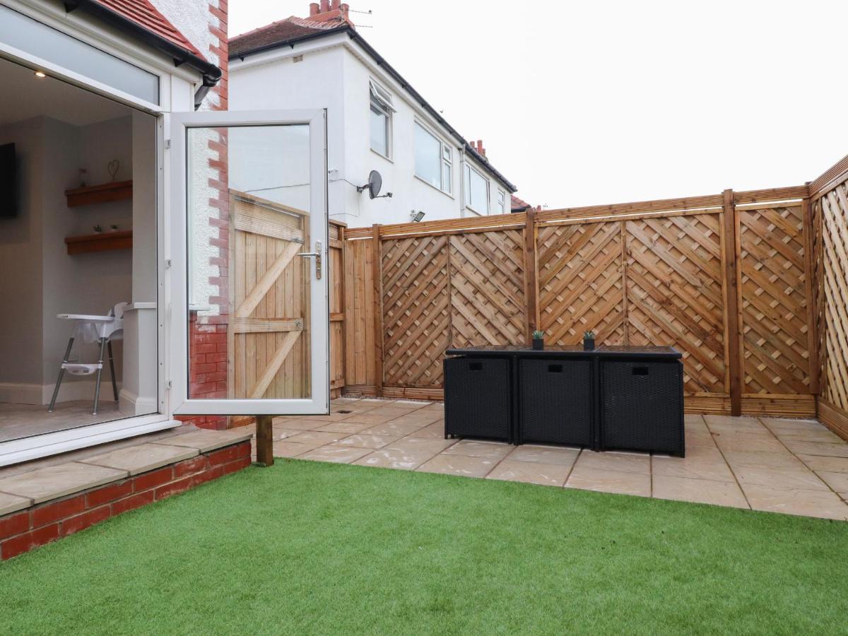 23 Ryden Avenue Villa Cleveleys Eksteriør bilde